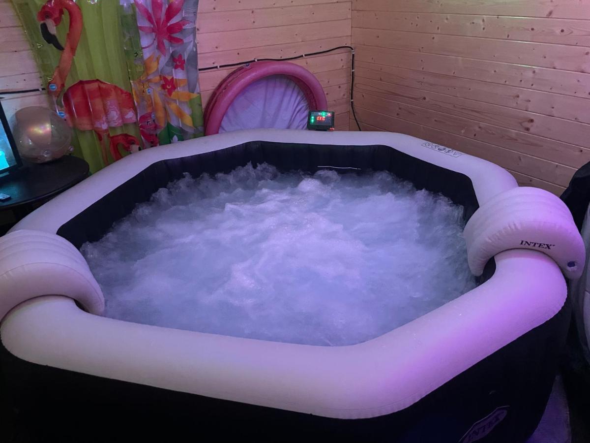 Chambre Agreable Avec Jacuzzi Marseilles Exterior foto