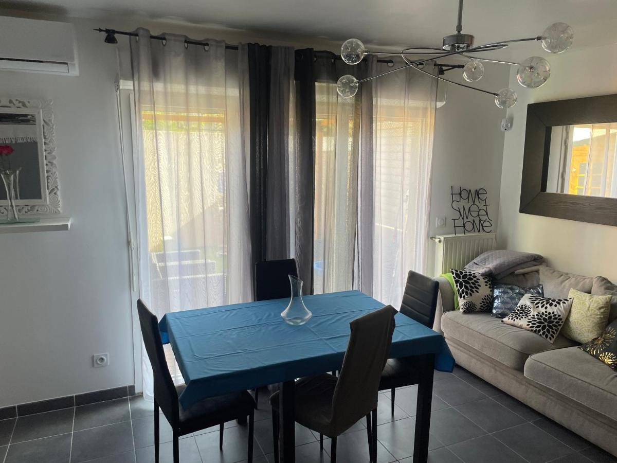 Chambre Agreable Avec Jacuzzi Marseilles Exterior foto