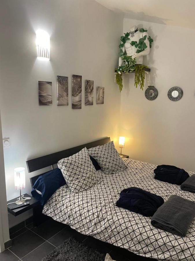 Chambre Agreable Avec Jacuzzi Marseilles Exterior foto